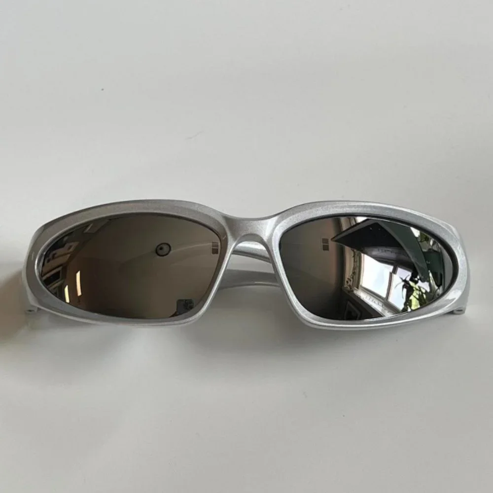 Y2K 2000s vintage style chrome silver surfer men's grey sunglasses